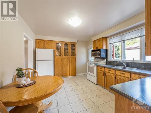 464 Richardson Avenue, Ottawa, ON - Indoor Photo Showing Kitchen With Double Sink