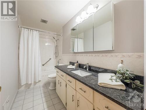 464 Richardson Avenue, Ottawa, ON - Indoor Photo Showing Bathroom