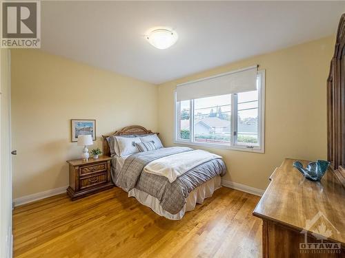 464 Richardson Avenue, Ottawa, ON - Indoor Photo Showing Bedroom