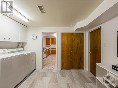 464 Richardson Avenue, Ottawa, ON - Indoor Photo Showing Laundry Room