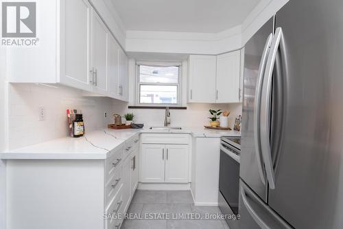 59 Cliffside Drive, Toronto, ON - Indoor Photo Showing Kitchen With Upgraded Kitchen