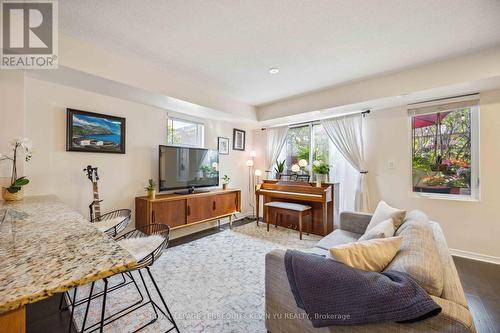 125 - 20 Elsie Lane, Toronto, ON - Indoor Photo Showing Living Room