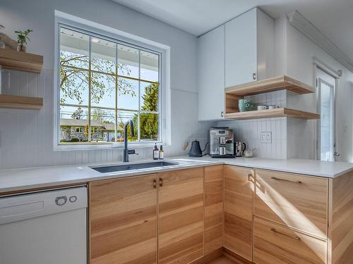 Cuisine - 1824 Rue Bachand, Carignan, QC - Indoor Photo Showing Kitchen With Double Sink