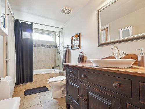 Salle de bains - 123 Rue Louis-Hébert, Boucherville, QC - Indoor Photo Showing Bathroom