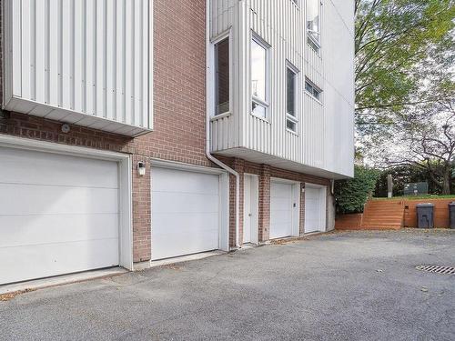 Garage - 123 Rue Louis-Hébert, Boucherville, QC - Outdoor With Exterior