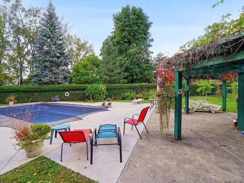 Piscine - 123 Rue Louis-Hébert, Boucherville, QC - Outdoor