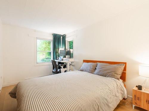 Master bedroom - 2485 Rue Théodore, Montréal (Mercier/Hochelaga-Maisonneuve), QC - Indoor Photo Showing Bedroom