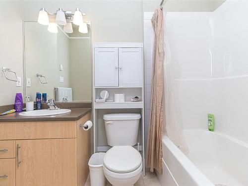 204-623 Treanor Ave, Langford, BC - Indoor Photo Showing Bathroom