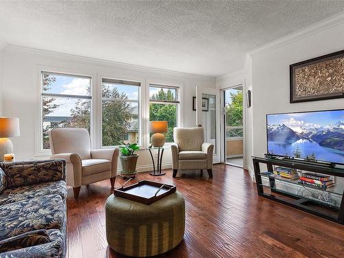 308-2311 Mills Rd, Sidney, BC - Indoor Photo Showing Living Room