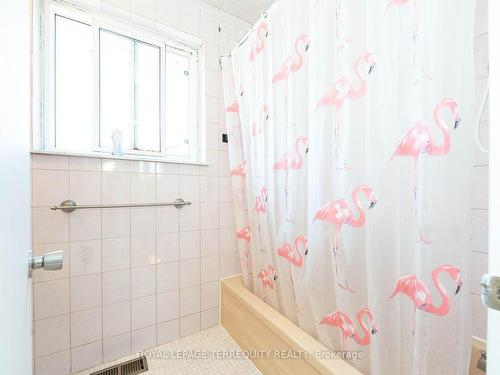 18 Rosette Crt, Toronto, ON - Indoor Photo Showing Bathroom