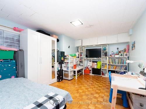 18 Rosette Crt, Toronto, ON - Indoor Photo Showing Bedroom