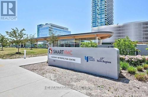 3815 - 950 Portage Parkway, Vaughan, ON - Outdoor