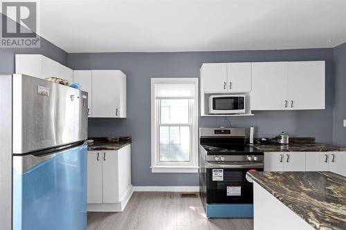 396 John St, Sault Ste. Marie, ON - Indoor Photo Showing Kitchen