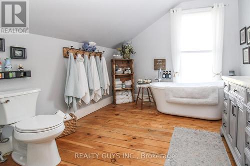 3088 Base Line, Otonabee-South Monaghan, ON - Indoor Photo Showing Bathroom