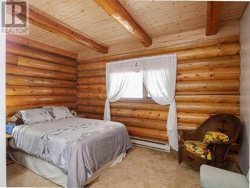 6492 Wasa Lake Park Drive, Wasa, BC - Indoor Photo Showing Bedroom