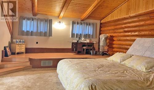 6492 Wasa Lake Park Drive, Wasa, BC - Indoor Photo Showing Bedroom