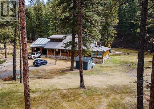 6492 Wasa Lake Park Drive, Wasa, BC - Outdoor