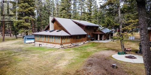 6492 Wasa Lake Park Drive, Wasa, BC - Outdoor