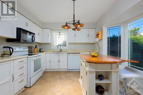 1707 Boisbriand Crescent, Ottawa, ON - Indoor Photo Showing Kitchen