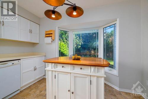 1707 Boisbriand Crescent, Ottawa, ON - Indoor Photo Showing Kitchen