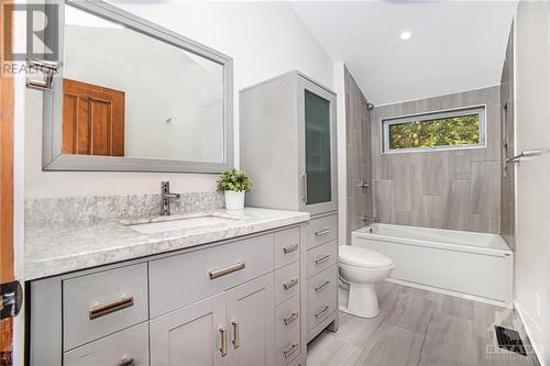 3826 Stonecrest Road, Ottawa, ON - Indoor Photo Showing Bathroom