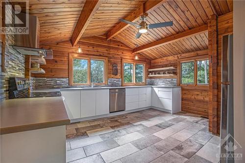 3826 Stonecrest Road, Ottawa, ON - Indoor Photo Showing Kitchen With Double Sink