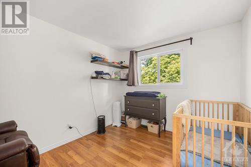 37 Fair Oaks Crescent, Ottawa, ON - Indoor Photo Showing Bedroom