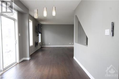 322 Fairlakes Way, Ottawa, ON - Indoor Photo Showing Other Room