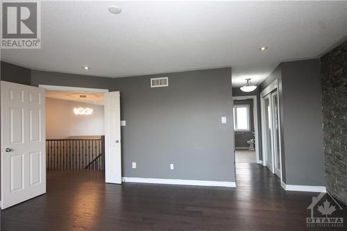 322 Fairlakes Way, Ottawa, ON - Indoor Photo Showing Other Room