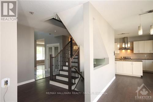 322 Fairlakes Way, Ottawa, ON - Indoor Photo Showing Kitchen