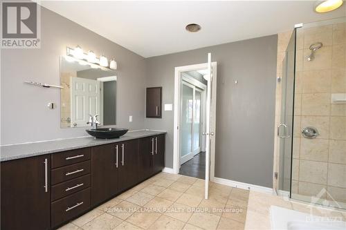 322 Fairlakes Way, Ottawa, ON - Indoor Photo Showing Bathroom