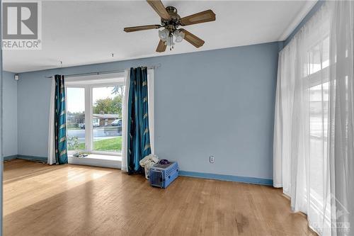 1271 Meadowlands Drive E, Ottawa, ON - Indoor Photo Showing Other Room