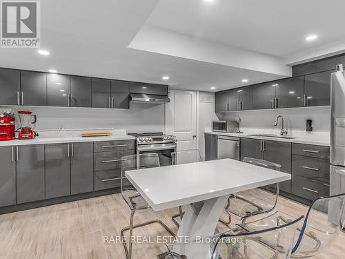 27 Windham Drive, Toronto, ON - Indoor Photo Showing Kitchen With Upgraded Kitchen