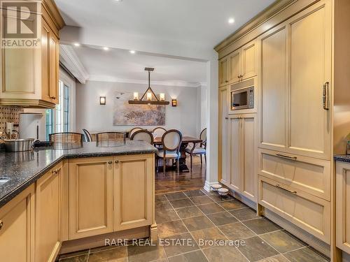 27 Windham Drive, Toronto, ON - Indoor Photo Showing Kitchen