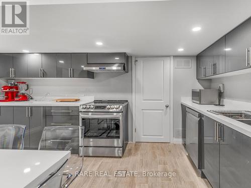 27 Windham Drive, Toronto, ON - Indoor Photo Showing Kitchen