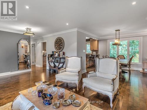 27 Windham Drive, Toronto, ON - Indoor Photo Showing Living Room