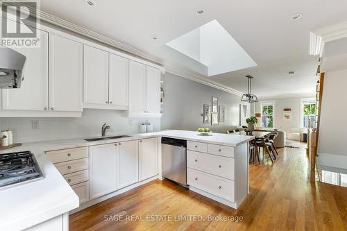 68 Aberdeen Avenue, Toronto, ON - Indoor Photo Showing Kitchen