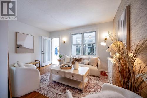 672 Milverton Boulevard, Toronto, ON - Indoor Photo Showing Living Room