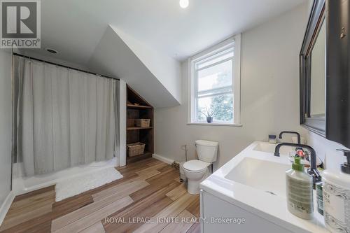 296 King Street E, Oshawa, ON - Indoor Photo Showing Bathroom