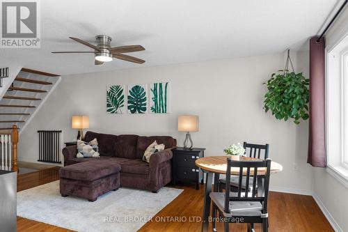 101 Wessenger Drive S, Barrie, ON - Indoor Photo Showing Living Room