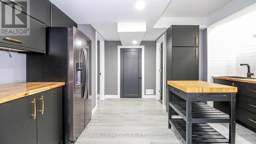 4 Acorn Crescent W, Wasaga Beach, ON - Indoor Photo Showing Kitchen