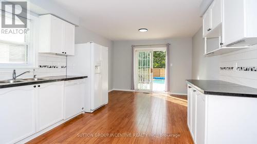 4 Acorn Crescent W, Wasaga Beach, ON - Indoor Photo Showing Kitchen With Double Sink