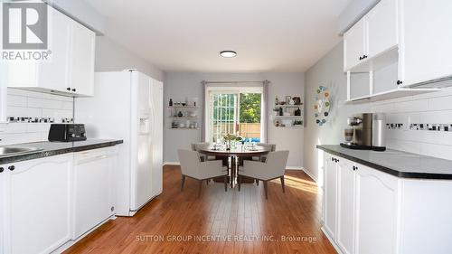 4 Acorn Crescent W, Wasaga Beach, ON - Indoor Photo Showing Kitchen