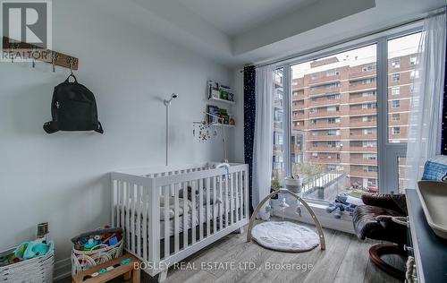 303 - 21 Park Street E, Mississauga, ON - Indoor Photo Showing Bedroom