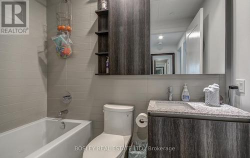 303 - 21 Park Street E, Mississauga, ON - Indoor Photo Showing Bathroom