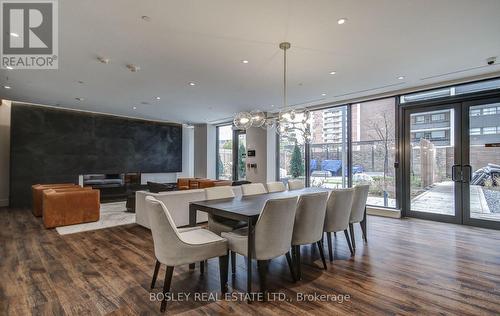 303 - 21 Park Street E, Mississauga, ON - Indoor Photo Showing Dining Room