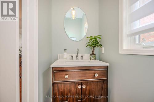 2595 Capilano Crescent, Oakville, ON - Indoor Photo Showing Bathroom