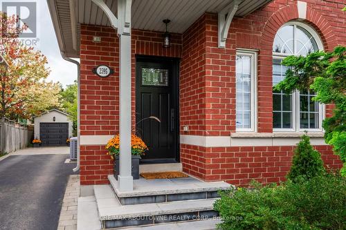 2595 Capilano Crescent, Oakville, ON - Outdoor