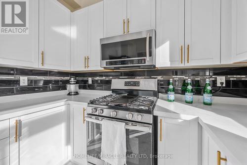 44 Wellsprings Drive, Brampton, ON - Indoor Photo Showing Kitchen