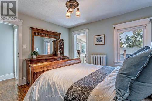 152 Sunnyside Avenue, Toronto, ON - Indoor Photo Showing Bedroom